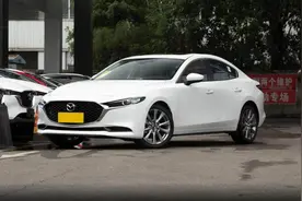 又一日系家轿火了，2套动力可选，仅11.59万起，马自达3昂克赛拉图片