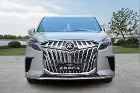 来自英国的高端定制品牌，克慕勒M系列2022款 M1商务车图片