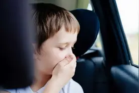 沥青片不起眼，却会影响健康，买车前一定要弄明白图片