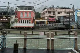 台风苏拉逐渐远离：香港鲤鱼门大澳未受水浸影响，居民形容有惊无险图片