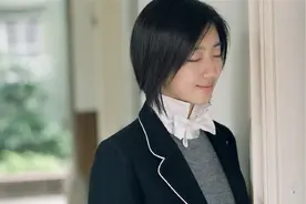 桂纶镁近况曝光，与金马奖导演悠闲散步，两人恋爱18年未婚未育图片