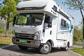 三个选它的理由！单拓展独立厨房 水电满配新星五十铃700P轻卡房车图片