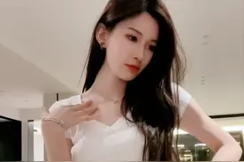 斗鱼“白菜MM”官宣恋情，自曝偷偷谈了恋爱，晒出与男友亲密合照图片