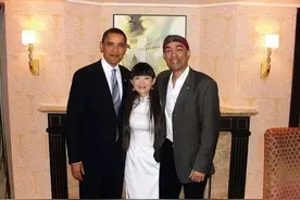 2008年河南夫妻反对女儿嫁给黑人，婚后才发现女婿是奥巴马亲弟弟图片