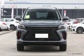 买大不买小！体验三款中级SUV，最低7万多，有丰田，也有路虎图片
