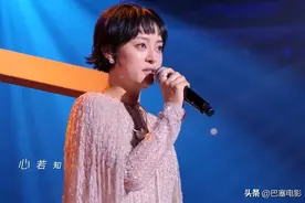 818晚会：孙俪造型没眼看，蔡徐坤把人甜到，关晓彤咋这么美了图片