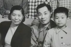 中国男子入赘菲律宾，婚后带儿子回国，36年后儿子成开国上将图片