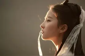 小龙女为何总是睡在绳上？练功只是借口，真相让人动容图片