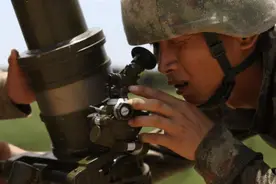 架得稳、算得准、打得快！迫击炮火力出击→图片