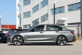 试了3次比亚迪海豹，然后第一次开宝马i3，发现了这两款车的差距图片