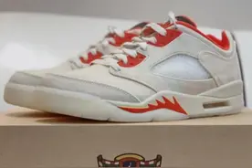 Air Jordan 5撕撕乐分享，还是一双带有夜光效果的鞋款图片