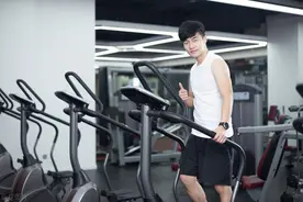 锻炼是提升拉伸实力最好的方式，给大家推荐三种锻炼方式图片