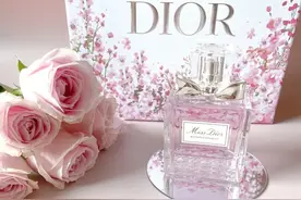 四款经典不过时的大牌香水图片