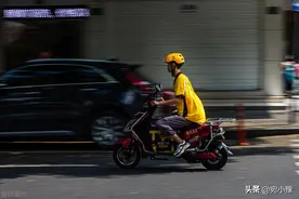外卖员图片
