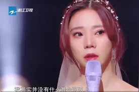 舞台落泪、没节目可上，张紫宁现状凄惨，偶像团体解散后一片狼藉图片