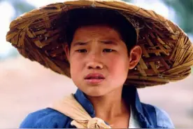 曝嘎子谢孟伟卖房补上亿税款，直播每晚挣百万，娇妻是张少华孙女图片