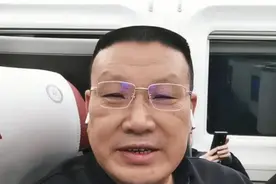 潘克律师在高铁上直播，声称自己正前往江西九江，网友称为了再审图片