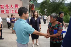 来到家门口！301医院专家团队到保定革命老区义诊图片