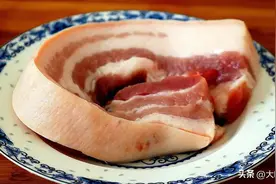 买五花肉，分清“上五花”和“下五花”，价格差不多，区别太大了图片