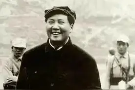 毛泽东写诗用屎字，专家说，这句“延安无屎不黄金”屎要改成土图片