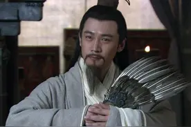 孔明和刘伯温相比，谁的本领更强？看看诸葛亮墓碑上写的啥就懂了图片