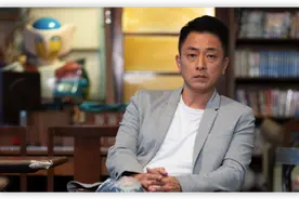 54岁港星确诊新冠，联系不上医院只能自救，说话气若游丝引人担忧图片