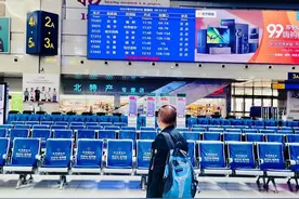 乘坐火车出行，怎么找检票口？图片