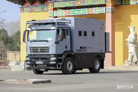 实力比肩进口MAN，实拍国内重卡杰出代表之罗曼威尔德越野房车图片