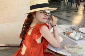 最近突然火了一种颜色：“番茄红”，洋气又显白，黄黑皮穿也特美图片