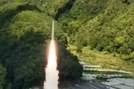 4枚东风导弹飞跃台北，全程大气层外飞行，爱国者3无法拦截图片