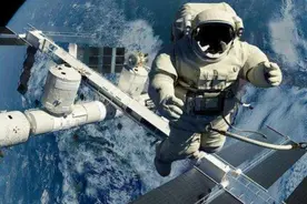航天服有多重要？若不慎掉入太空，宇航员有多大概率重返飞船？图片