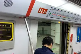 杭州地铁1号线金沙湖站、高沙路站暂停运营图片