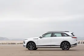 无感语音交互，舒适休息空间，小鹏G9智能座舱体验图片