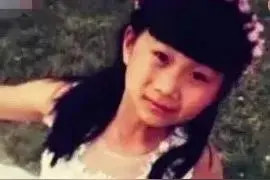 17年，35岁母亲患白血病，8岁女儿捐髓救母，脸如白纸，最后咋样图片