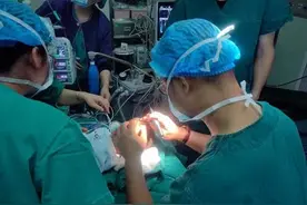 1岁女孩因地震颅骨凹陷碎裂，医生：救治顺利图片