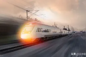 老韩讲了一个故事：极光号列车图片