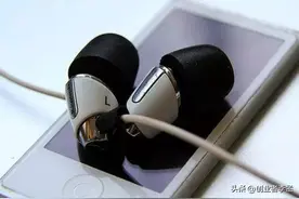怎么看待用几十块钱耳机还心安理得的人？不害怕买到劣质耳机吗图片