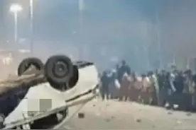 警惕！河南鹿邑掀翻警车事件，深层原因是管理者和被管理者的矛盾图片