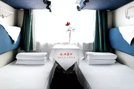 为何火车卧铺是男女混住？谁来保障女性的安全？列车长给出答案图片