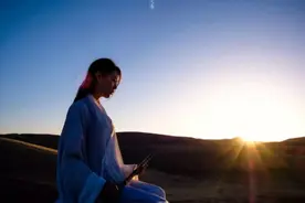 命里的缘分都是注定的，有缘的人，再怎么也会遇见图片