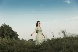 关好身后的门图片