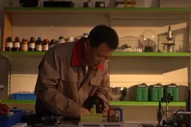 湖南一牛人造出水电池，不充电不耗油防爆性强，或将改变用电模式图片