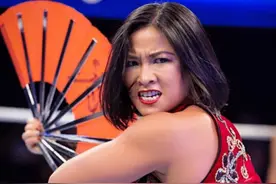 WWE首位中国女将李霞：身材健硕，一袭旗袍深受观众喜爱图片