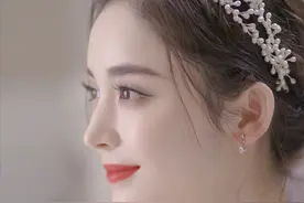 热巴娜扎都是天生“睫毛精”，赵丽颖眼睛太美，睫毛更是神来之笔图片