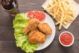 老油致癌？路边摊的炸串鸡排还能吃吗？实测25款告诉你答案图片