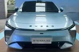 奇瑞成功逆袭，全新纯电轿跑亮相，获网友一致好评图片