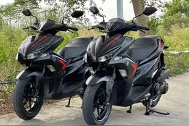 售价1.6W，有着弯梁色彩的踏板，雅马哈NVX155图片