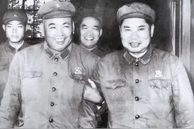 对越反击，东线许世友与西线杨得志，究竟谁打得更好？图片