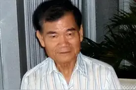 82年一台湾老兵回大陆探亲，被大陆海关带走，一句话令他感动万分图片