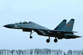 美媒惊呼：中美两国军机在南海上空近距接触，中国飞行员咄咄逼人图片